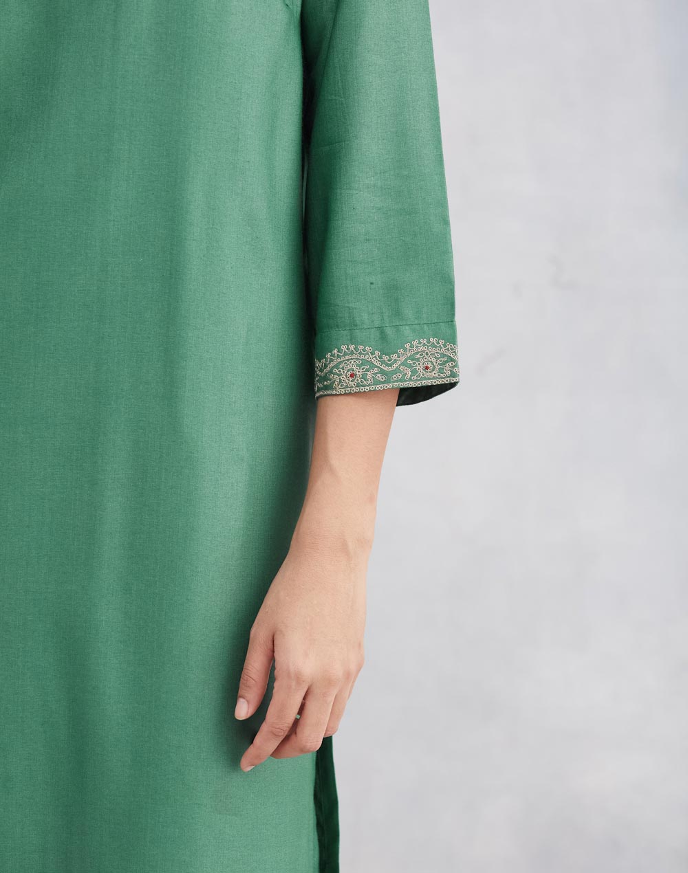Green Viscose Silk Embroidered Knee Length Kurta