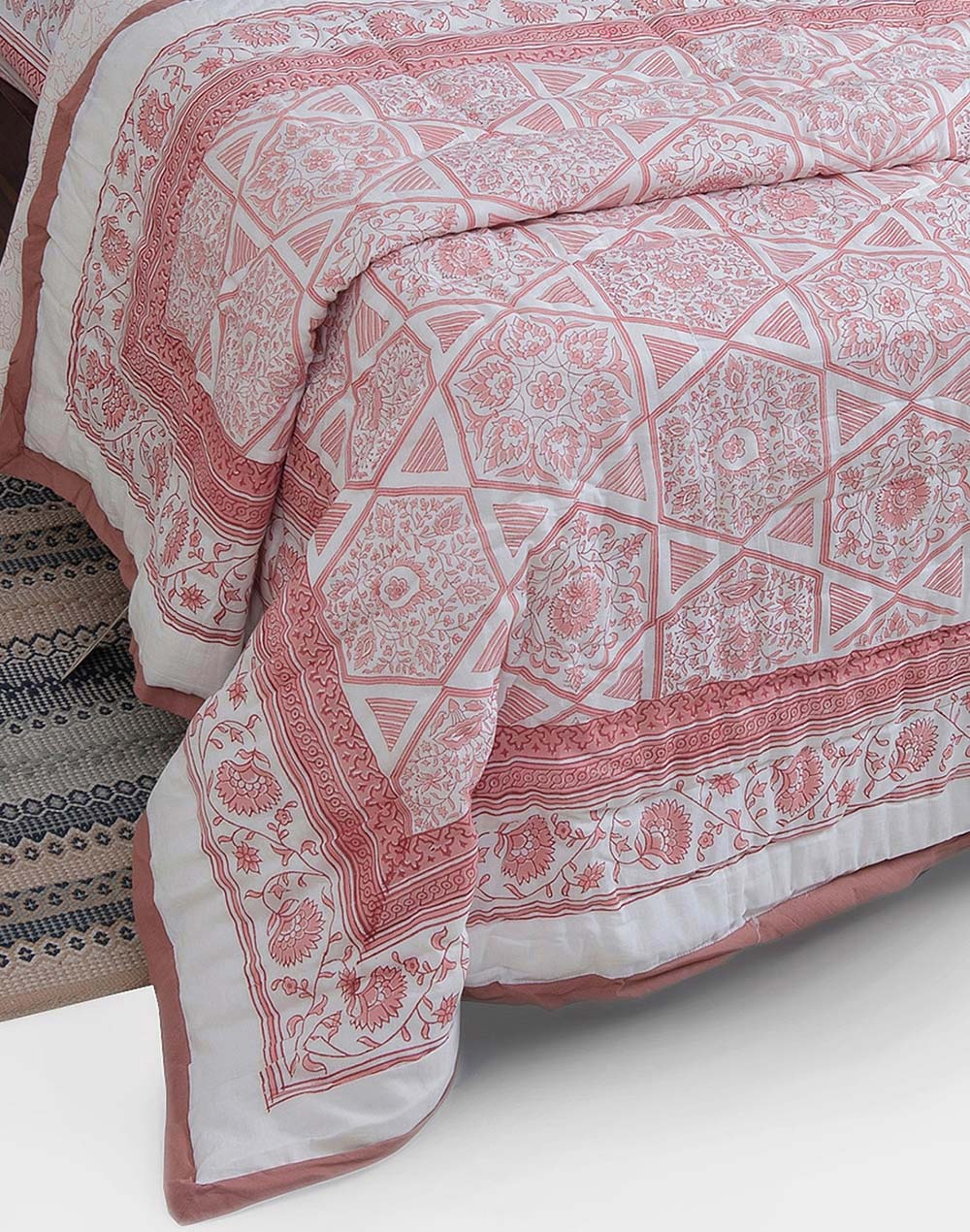 Red Iznik Cotton Quilt Printed Double