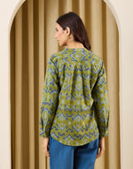 Texture and finish of the Green-Blue Indian Tunic by Fabindia UK