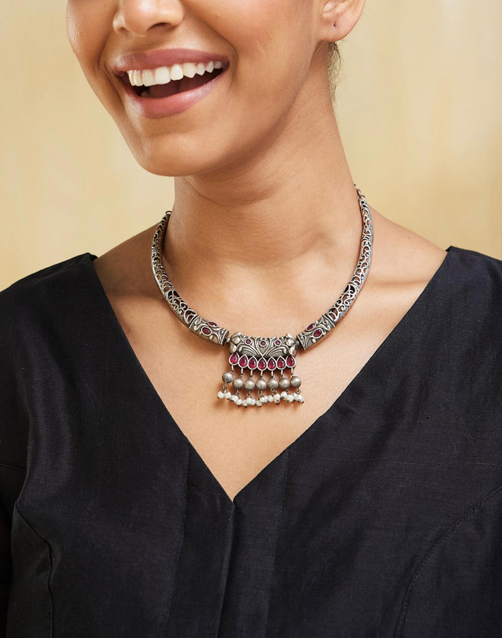 Metal Short Necklace