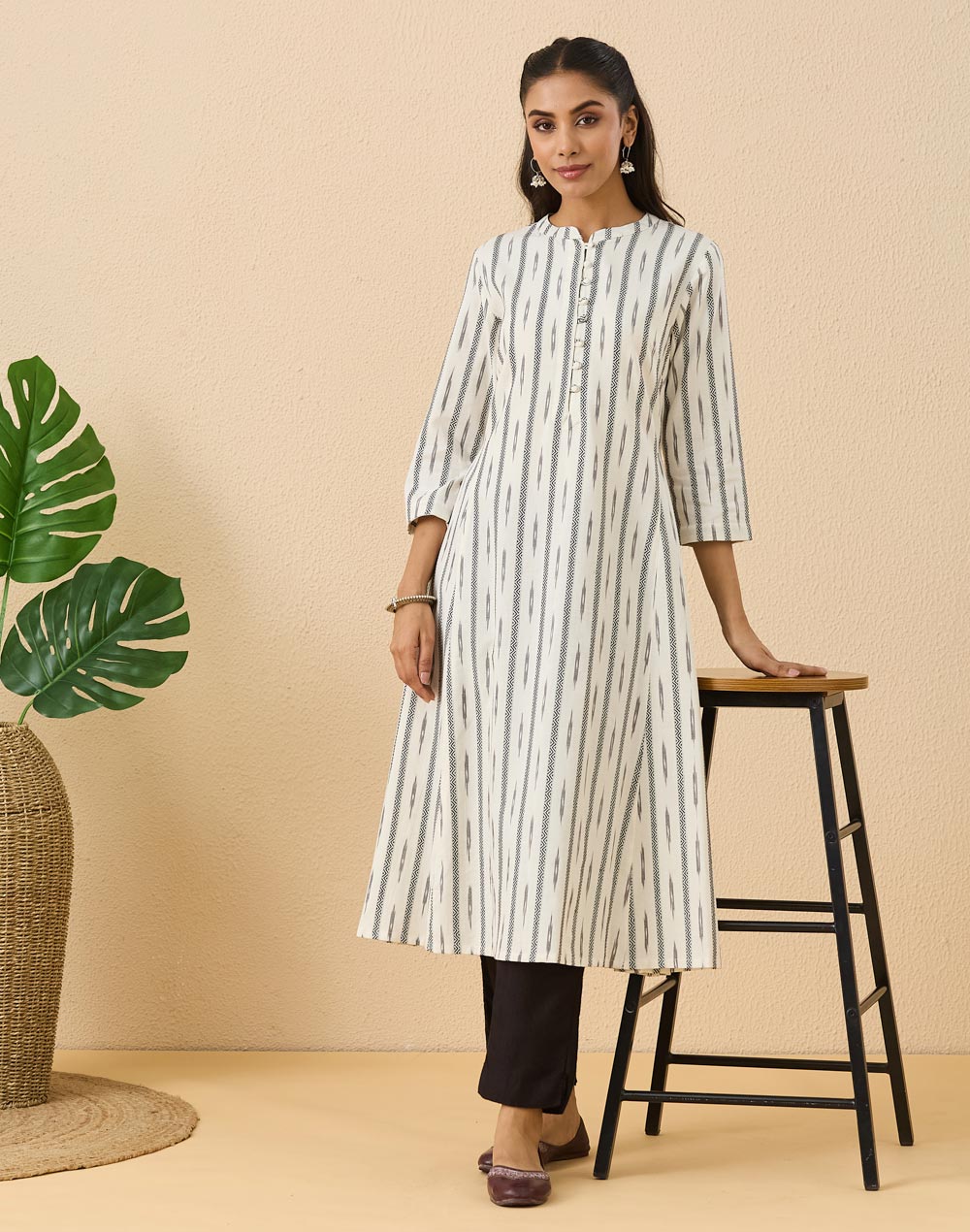 White Cotton Ikat Slim Fit Long Kurta