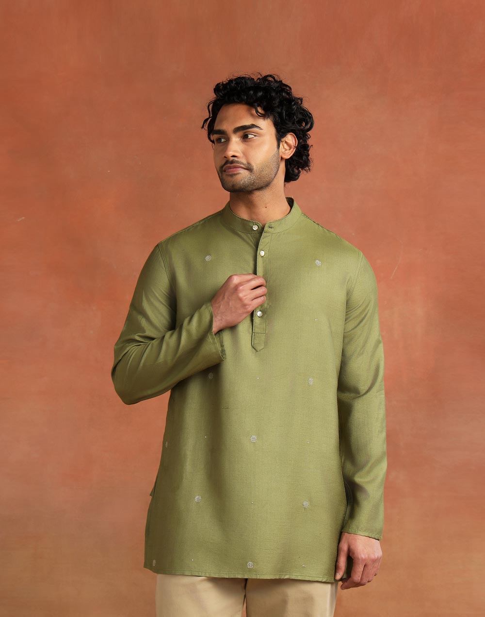 Green Viscose Silk Embroidered Short Kurta