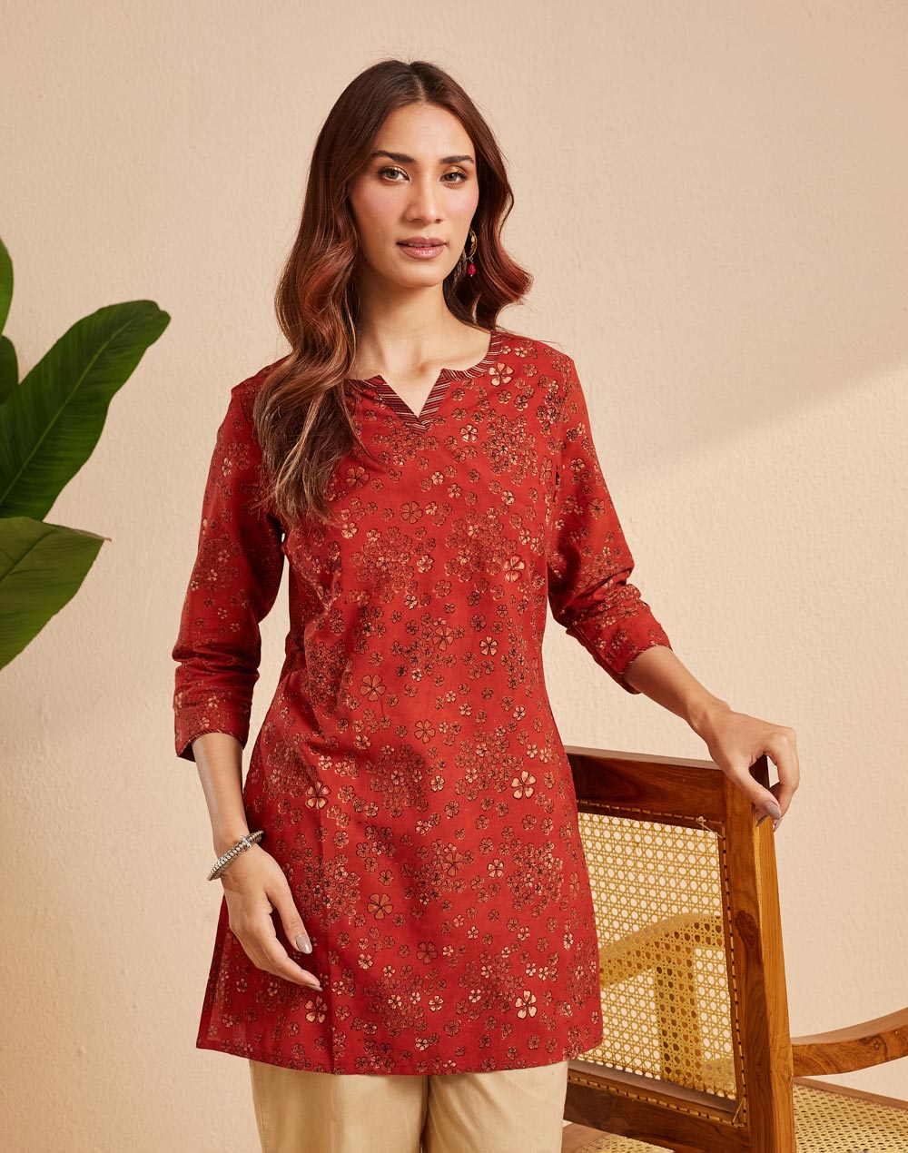 Maroon Cotton Bagru Slim Fit Short Kurta