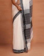 Natural Cotton Silk Blend Woven Wonders Maheshwari Sari