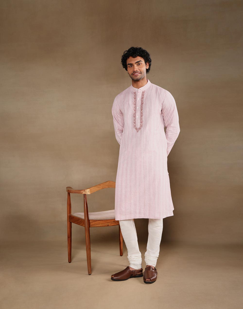 Pink Cotton Chikankari Slim Fit Kalaa Kunj Long Kurta
