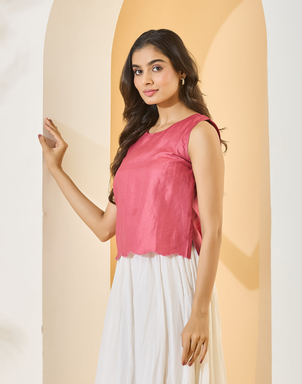Sleeveless Pink Top with round neck