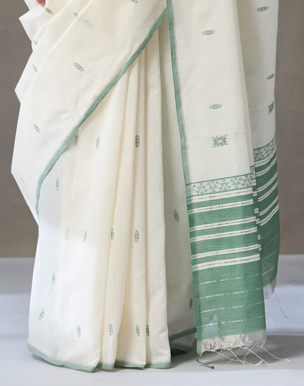 Sage Cotton Silk Blend Woven Wonders Jamdani Sari