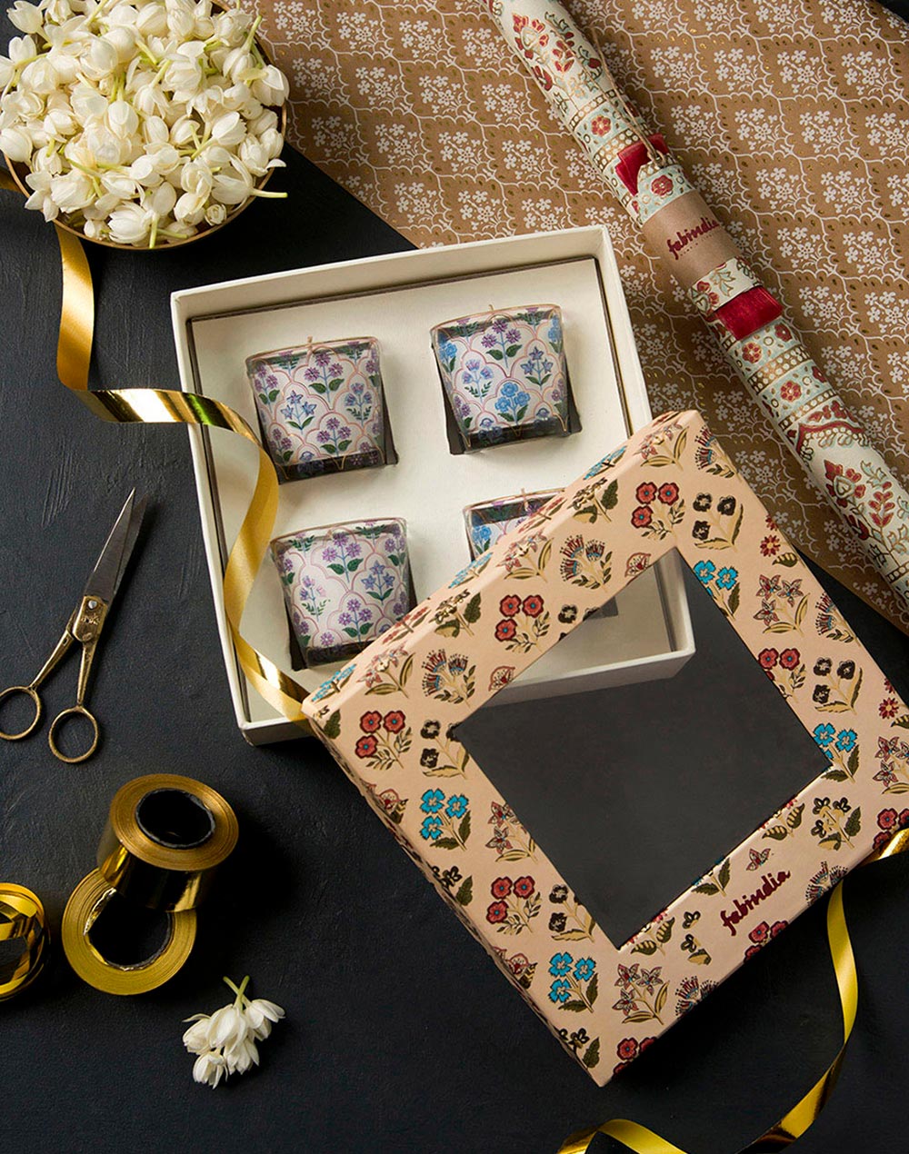 Tuhina Votive Gift Set Of 4