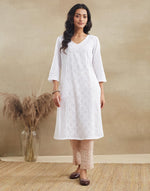 White Cotton Chikankari Slim Fit Knee Length Kurta