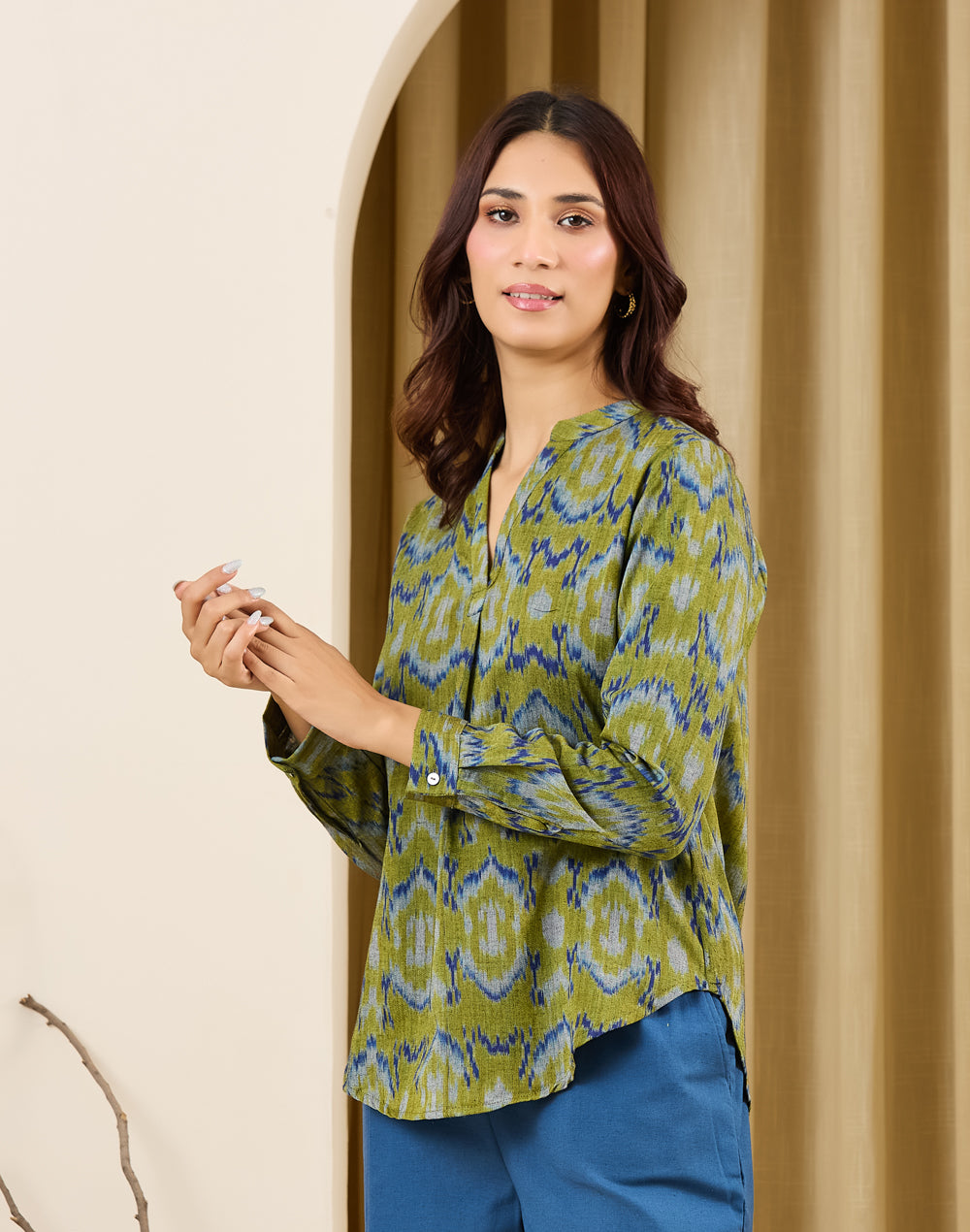 Green-Blue Indian Tunic with Chinese collar placket and three-quarter sleeves