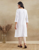 White Cotton Chikankari Slim Fit Knee Length Kurta