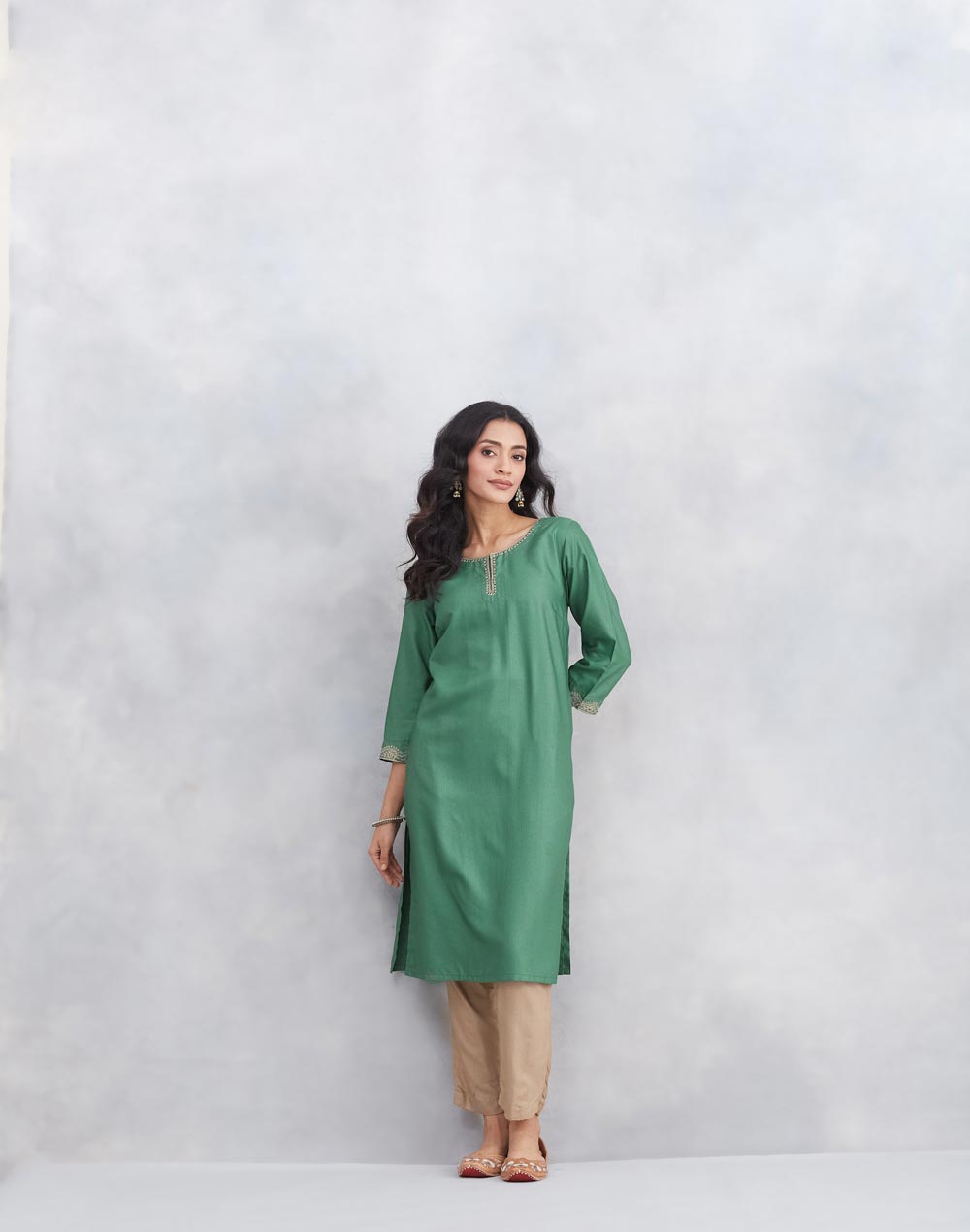 Green Viscose Silk Embroidered Knee Length Kurta