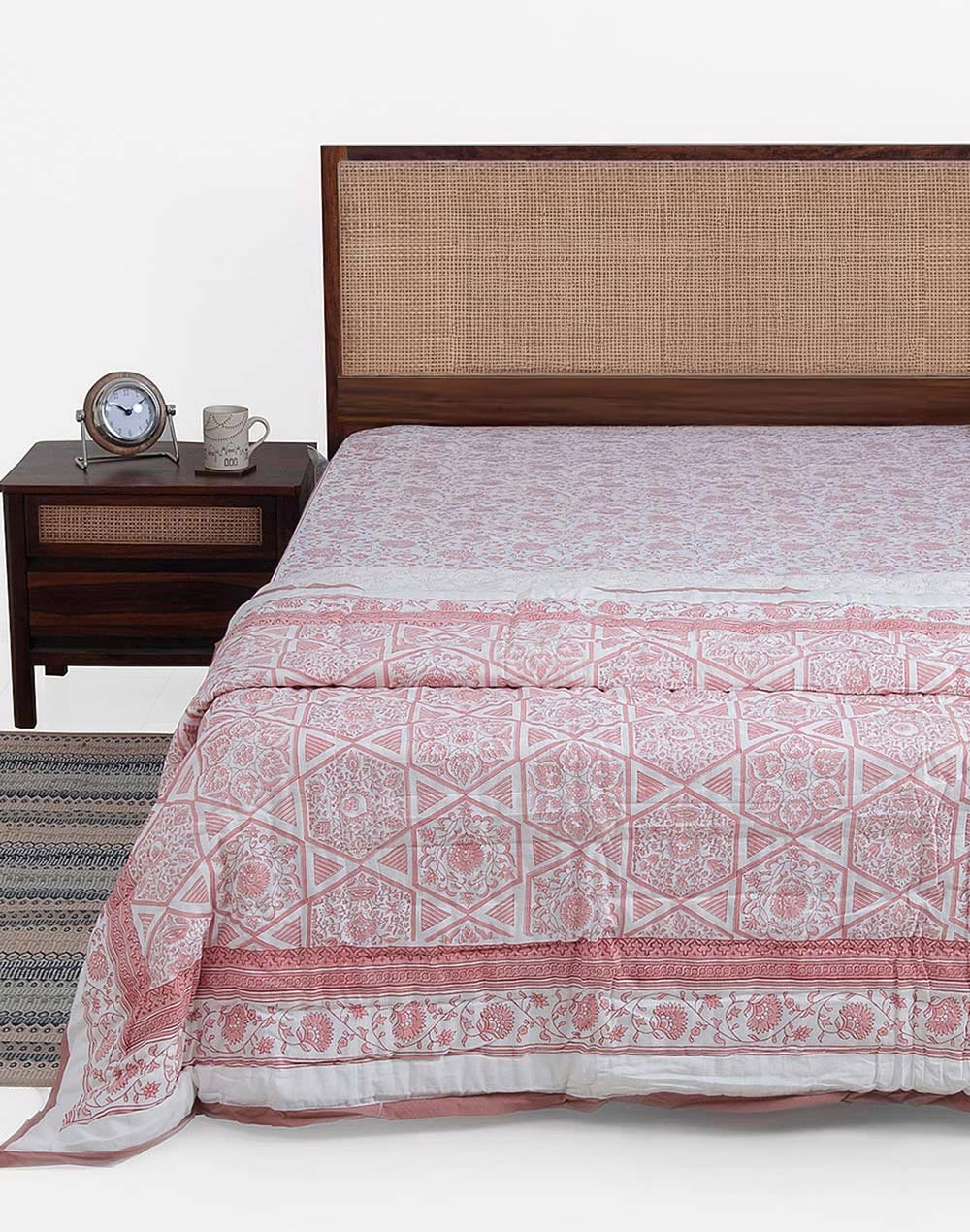 Red Iznik Cotton Quilt Printed Double