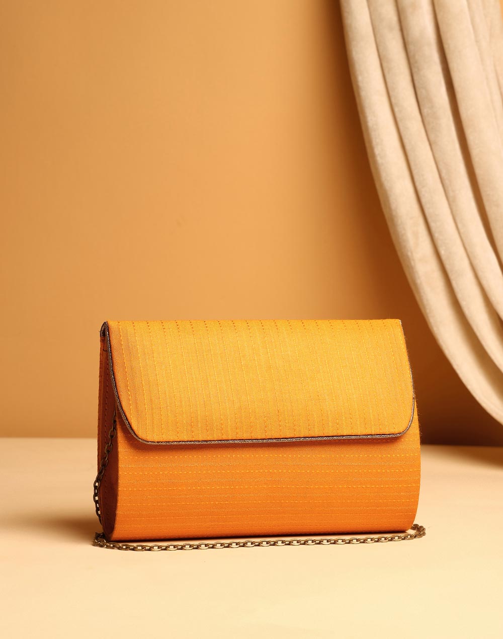 Mustard Clutch